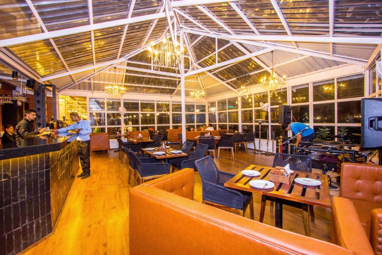 Paradise-The Whitehouse Cafe Manali  Exterior photo